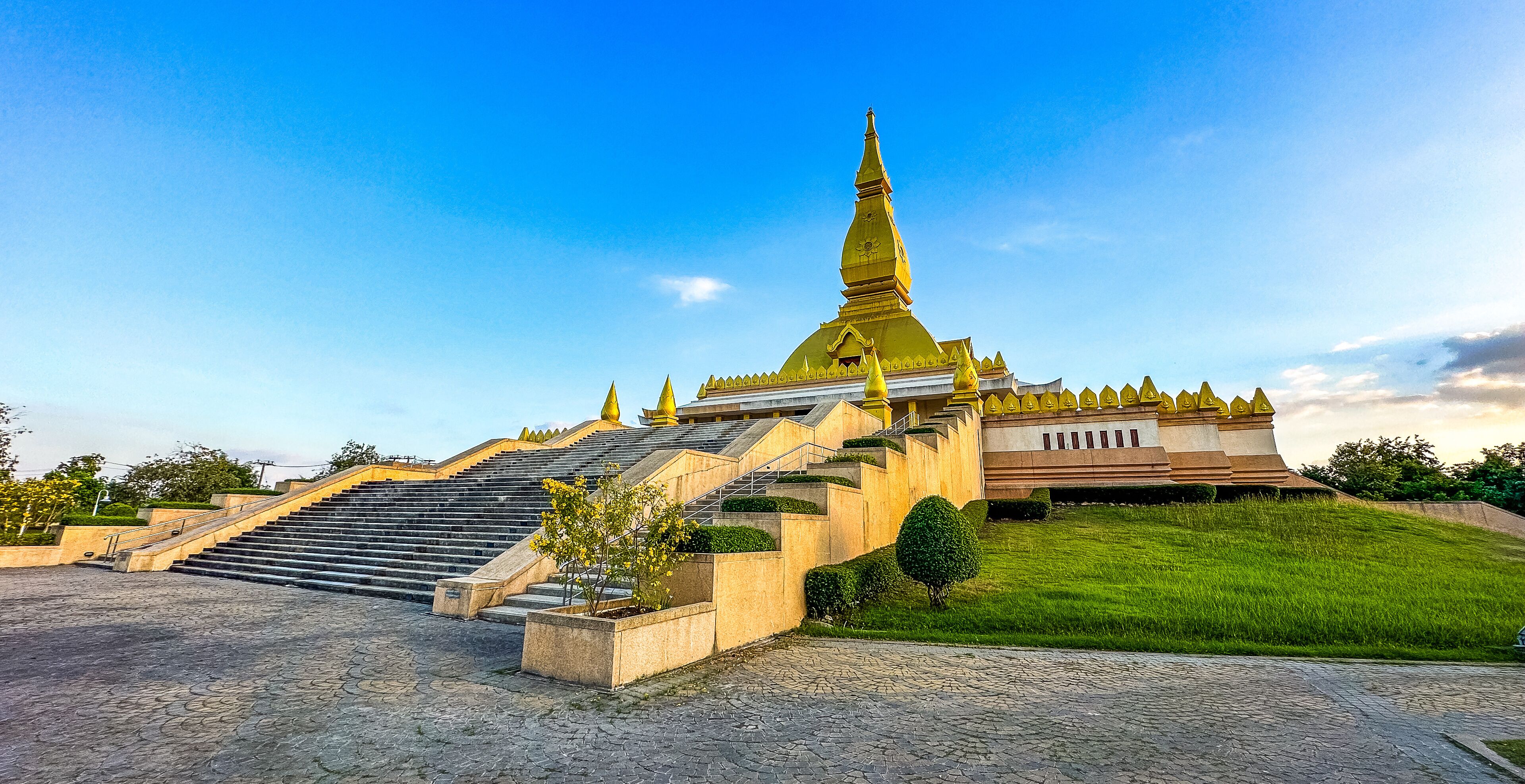 Chedi Maha Mongkol Bua in Roi Et in Thailand