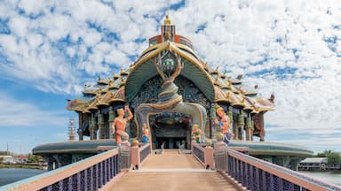 Wat Ban Rai, in Nakhon Ratchasima, is famous for the revered monk Luang Pho Koon. Its ornate architecture, especially the mosaic-covered Ubosot and Thep Wittayakom Hall, draws many visitors.