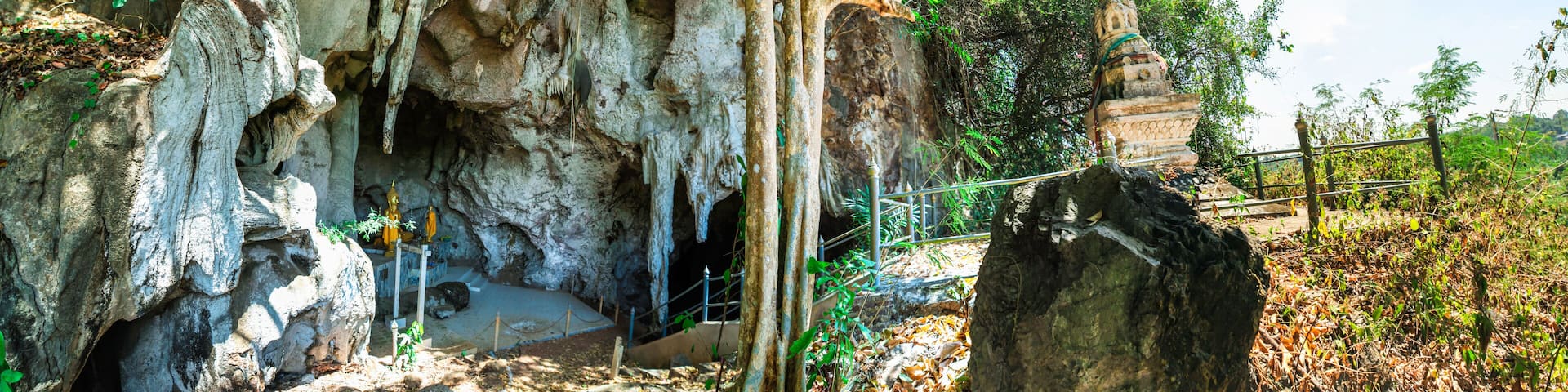 Wat Thep Charoen near Chumphon, Thailand
