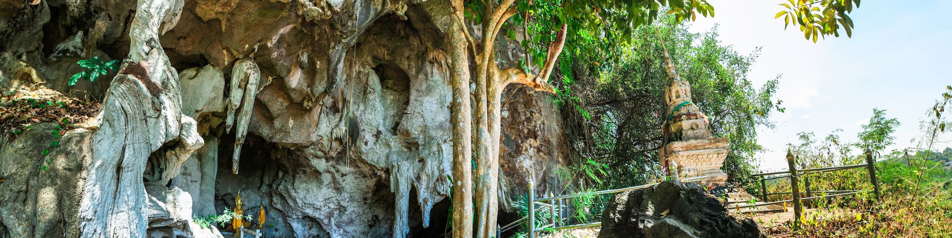 Wat Thep Charoen near Chumphon, Thailand