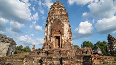 THAILAND LOPBURI WAT PHRA SRI RATTANA MAHATHAT