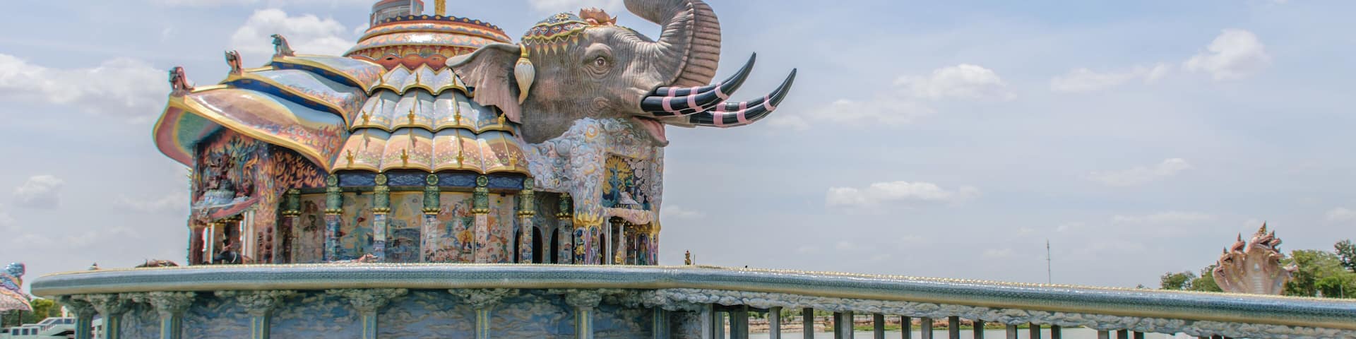 Wat ban Rai, the museum displays a Buddhist story, the shape of an elephant