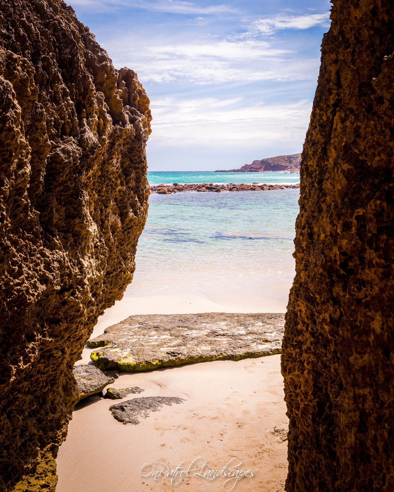 The adventure in finding this spot is, in my eyes, what makes it so special. Having to scramble between massive boulders and rock structures to see this view when popping out the other end 😍