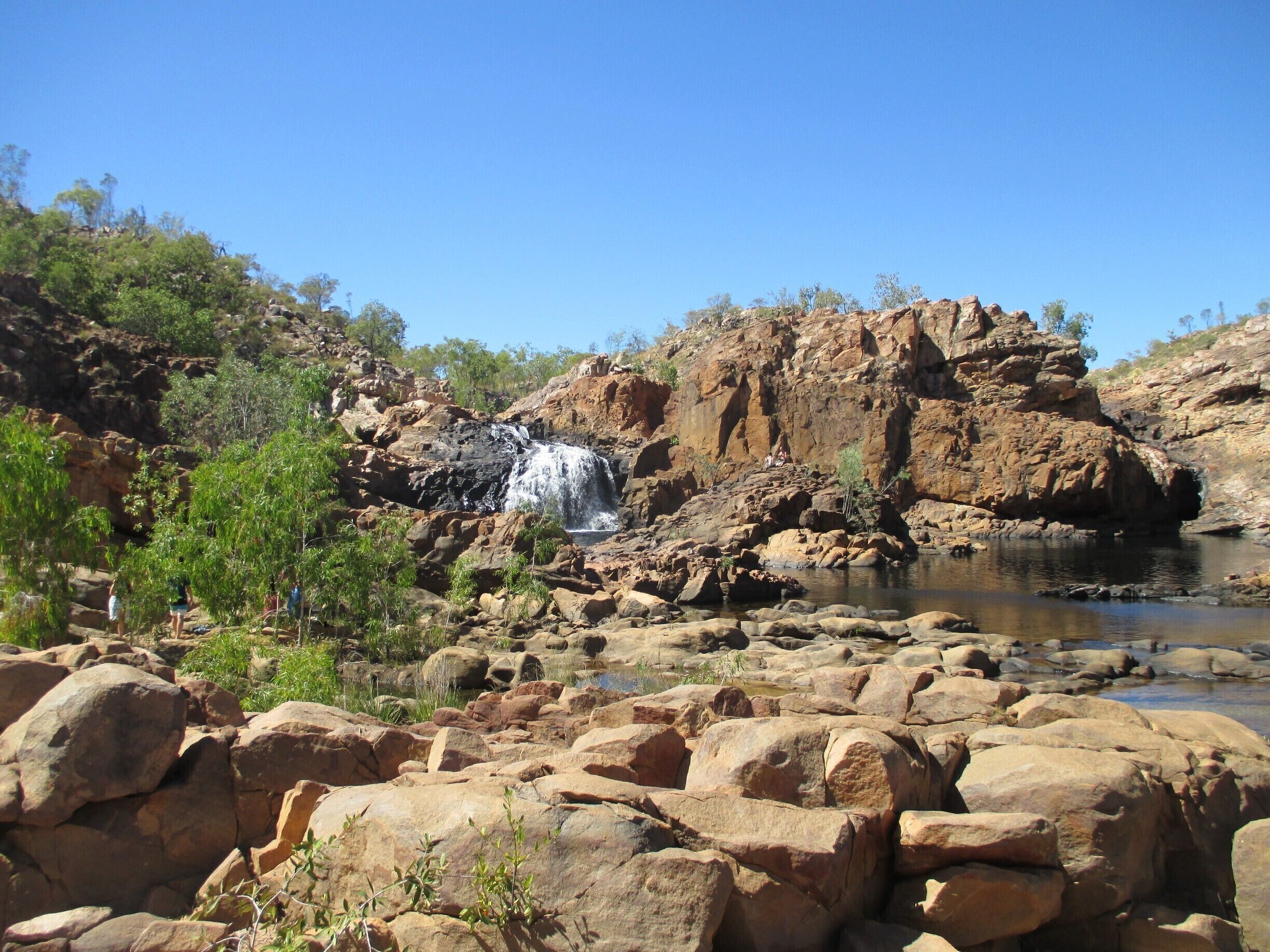 Located in Nitmiluk National Park, Leliyn/Edith Falls is a refreshing place for a swim. It's a short (and hot) walk to get there, but rewarding with a beautiful place to enjoy a picnic. If you plan to camp at the grounds nearby, plan on arriving early to ensure a spot. #SMDdoesOZ #Nitmiluk #Australia