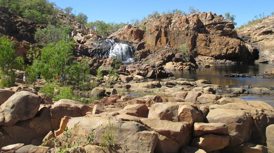 Located in Nitmiluk National Park, Leliyn/Edith Falls is a refreshing place for a swim. It's a short (and hot) walk to get there, but rewarding with a beautiful place to enjoy a picnic. If you plan to camp at the grounds nearby, plan on arriving early to ensure a spot. #SMDdoesOZ #Nitmiluk #Australia