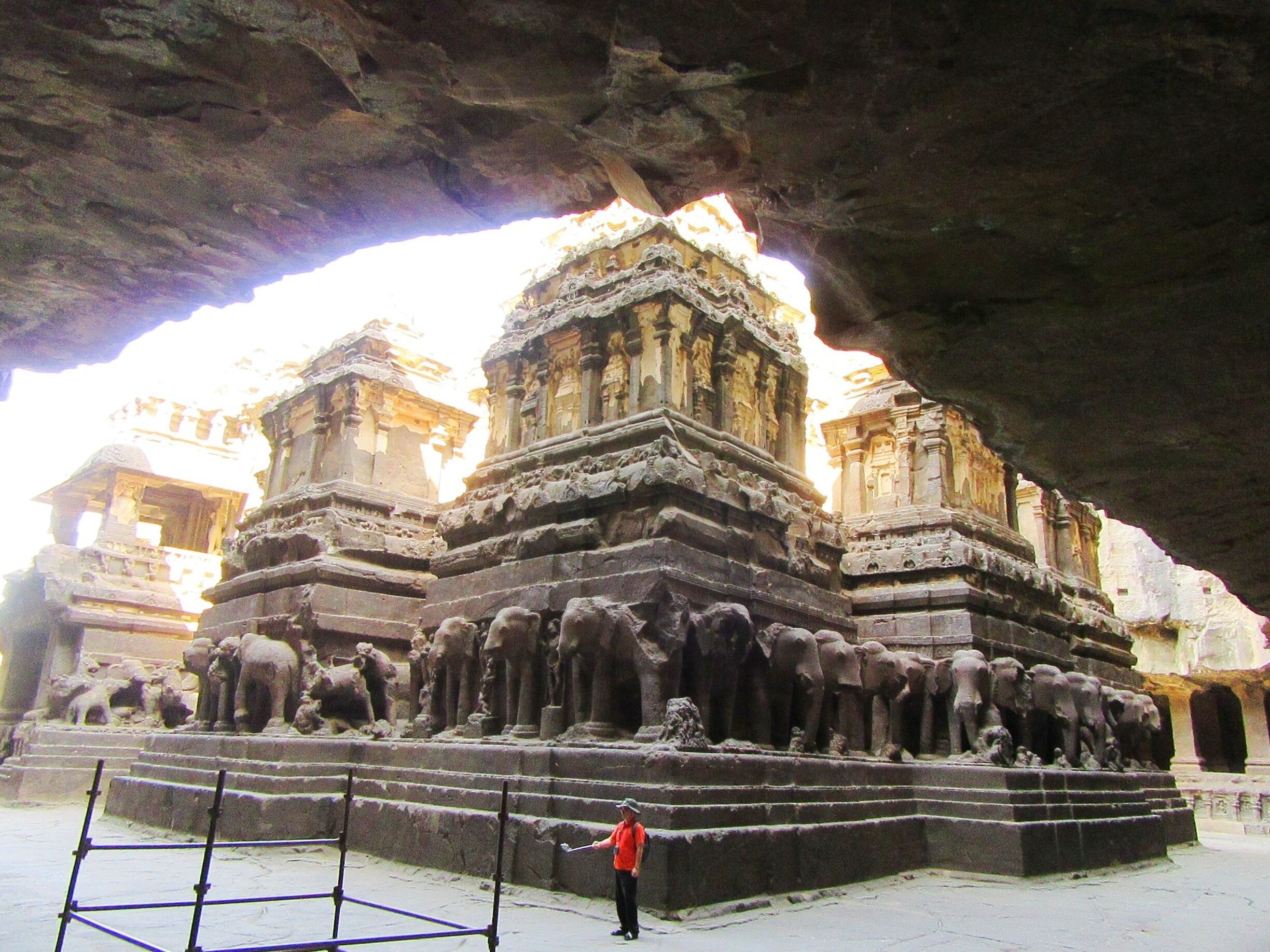 It must have taken a very superior level of intellectuals to foresee and execute a grand structure like kailasa temple. 
And each and every corner of this place will make you realise that. 
