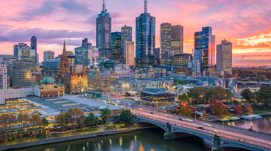 Melbourne city skyline at twilight