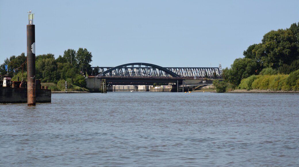 Impressionen einer Barkassenfahrt im August 2016 durch den Hamburger Hafen.