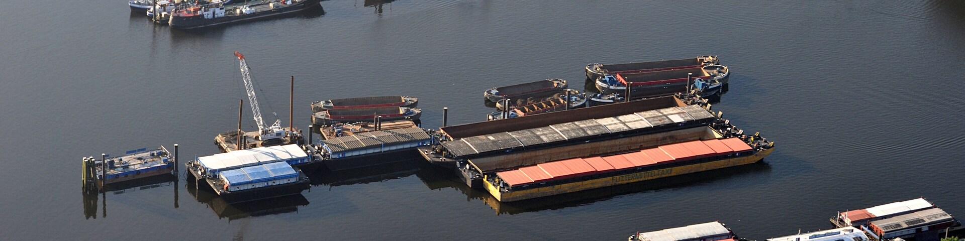 Travehafen in Hamburg-Steinwerder.