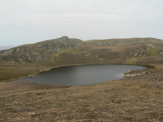 Loch of the Ward This small loch lies in the col between Ward of Outrabister and Hill of State.