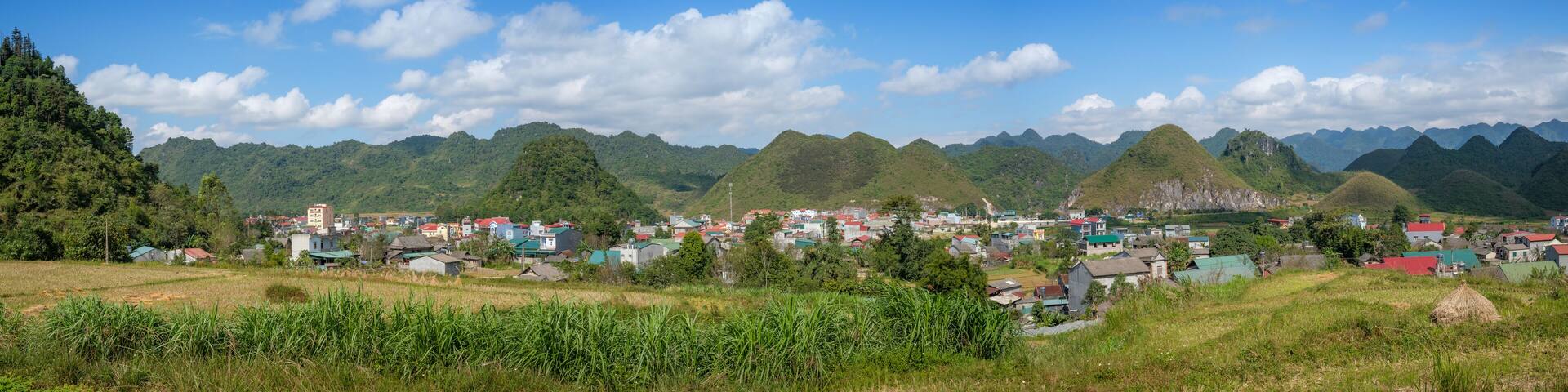 Panoramique sur les collines de Tam Son, Vietnam.