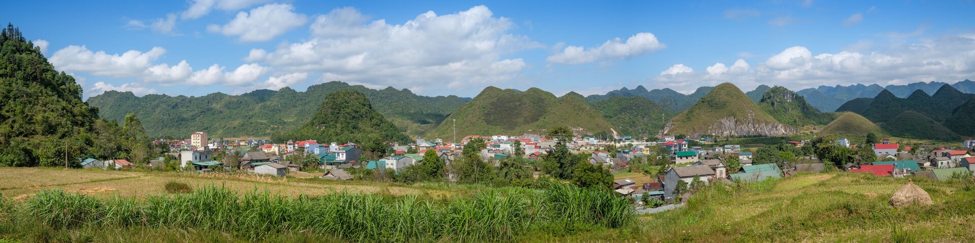 Panoramique sur les collines de Tam Son, Vietnam.