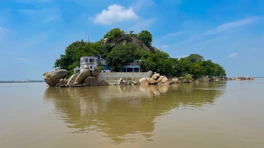 Kahalgaon Island is located in the Bhagalpur district of Bihar, India. There is a Temple located on top of the island