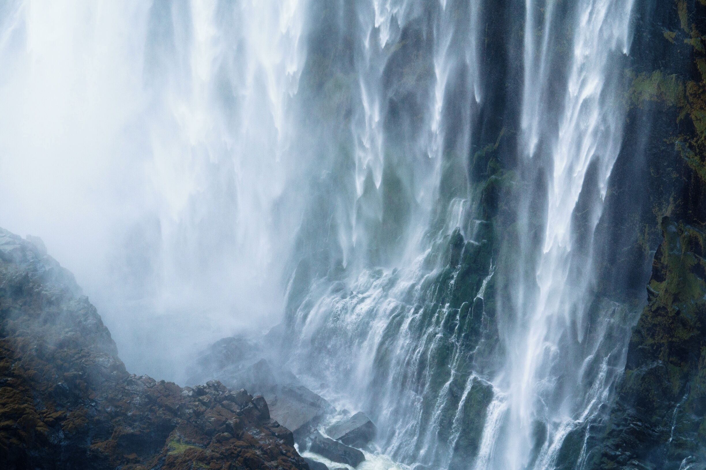 Bottom of the Victoria Falls, taken from the Zambian side. This place is definitely a must-see, but is quite far from other places. I came there from Namibia and it is quite a long drive.. ..but it is totally worth it !!

#BvSWater