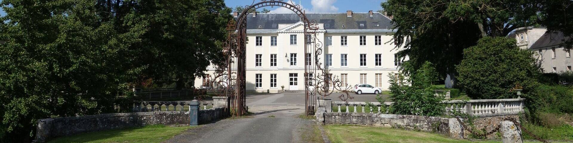 Façade sud-ouest du château de Combreux, Tournan-en-Brie