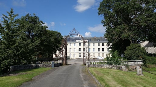 Façade sud-ouest du chùteau de Combreux, Tournan-en-Brie