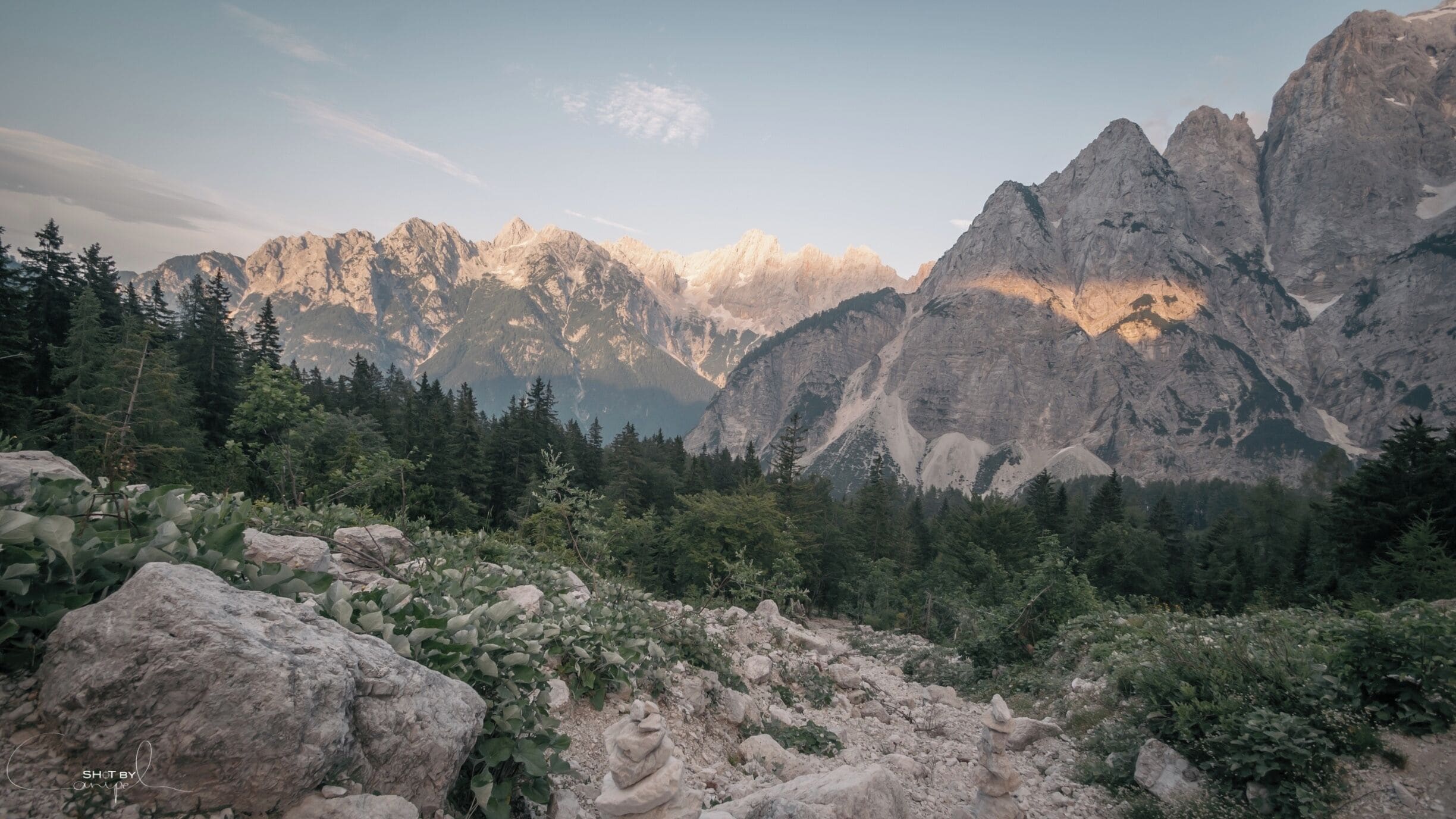 One of the earliest national parks in Europe and the only one in Slovenia, the Triglav NP. Named after the highest summit in Slovenia. Many great things to discover, from adventure to history, from hiking to canyoning. First time i was there, i was blown away by its charming beauty!
#troveon #nationalpark #mountains #travel