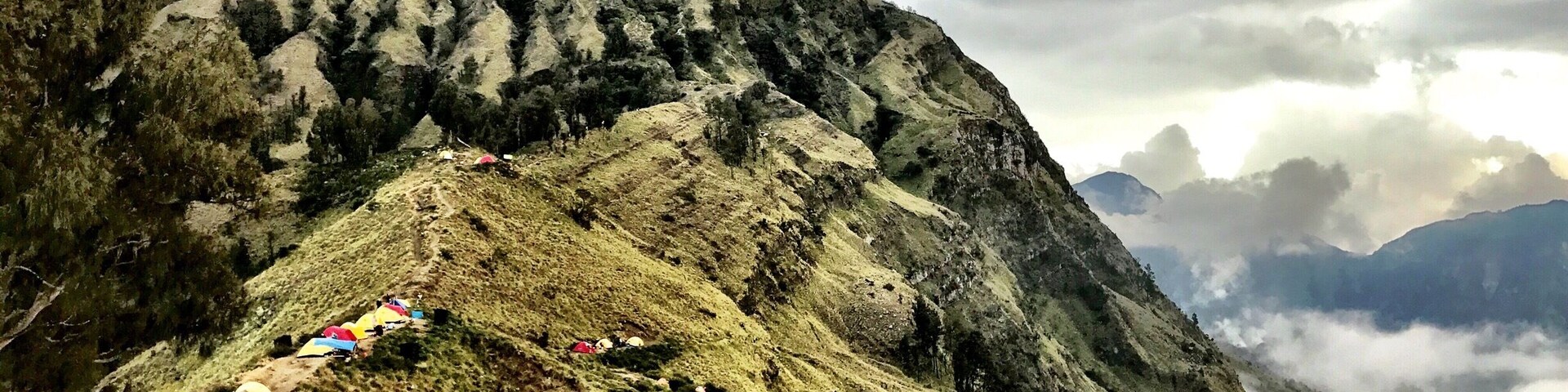 #TakeAHike till Crater Rim of the Mount Rinjani in one day, a hell of a view!
#Camping
#Moutains
#Hiking