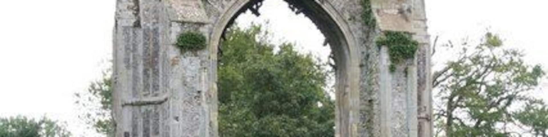 Priory ruins The most substantial surviving fragment of the Priory church, the east end c1380 and very early Perpendicular Gothic.