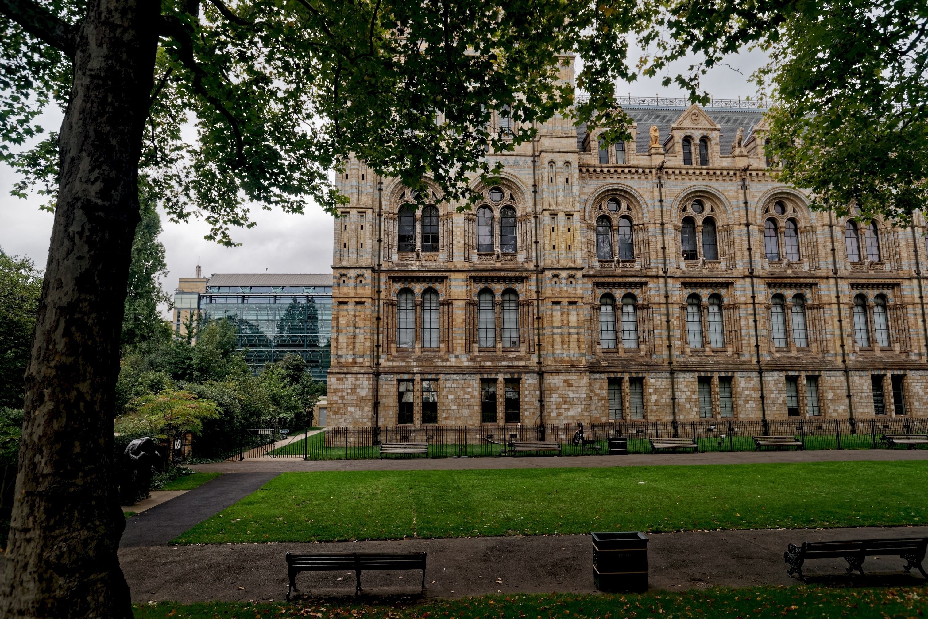 London - Cromwell Road - View on the Darwin Centre 2009 & West Wing of the Natural History Museum 1881