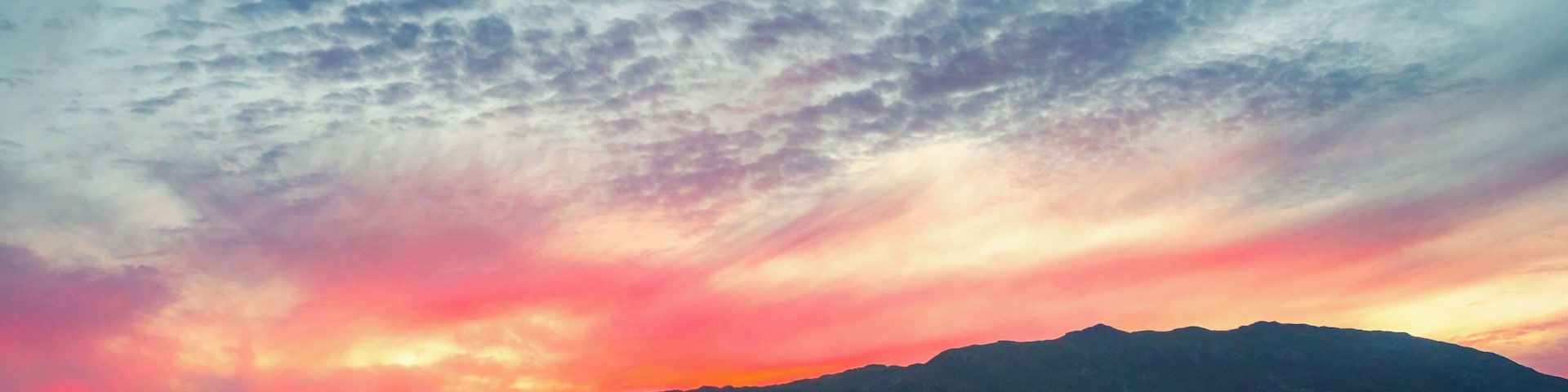 Here is a little #natural sunset over the Lochcarron village in Scottish Highlands I captured last Sunday.