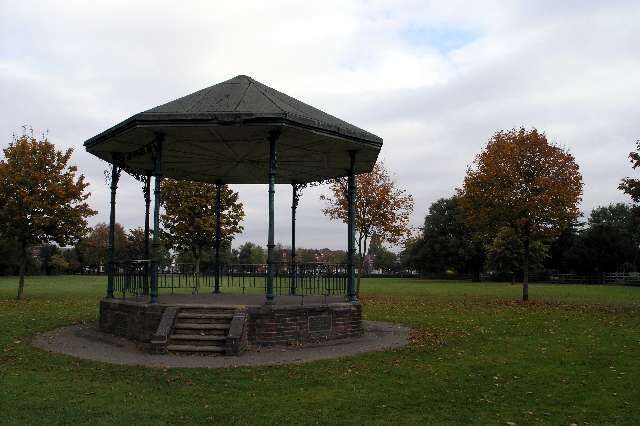 The bandstand -Dovecote Lane Recreation Ground There are a couple of plaques on this bandstand, the one on the left tells us that: This Recreation Ground was opened on July 7TH 1908 By The Right Hon. J.E. ELLIS. M.P. Towards the cost of which HENRY J PEARSON. ESQ. contributed £1000. The one on the right states: This Band Stand was given by LOUIS F. PEARSON. Esq. April 1909