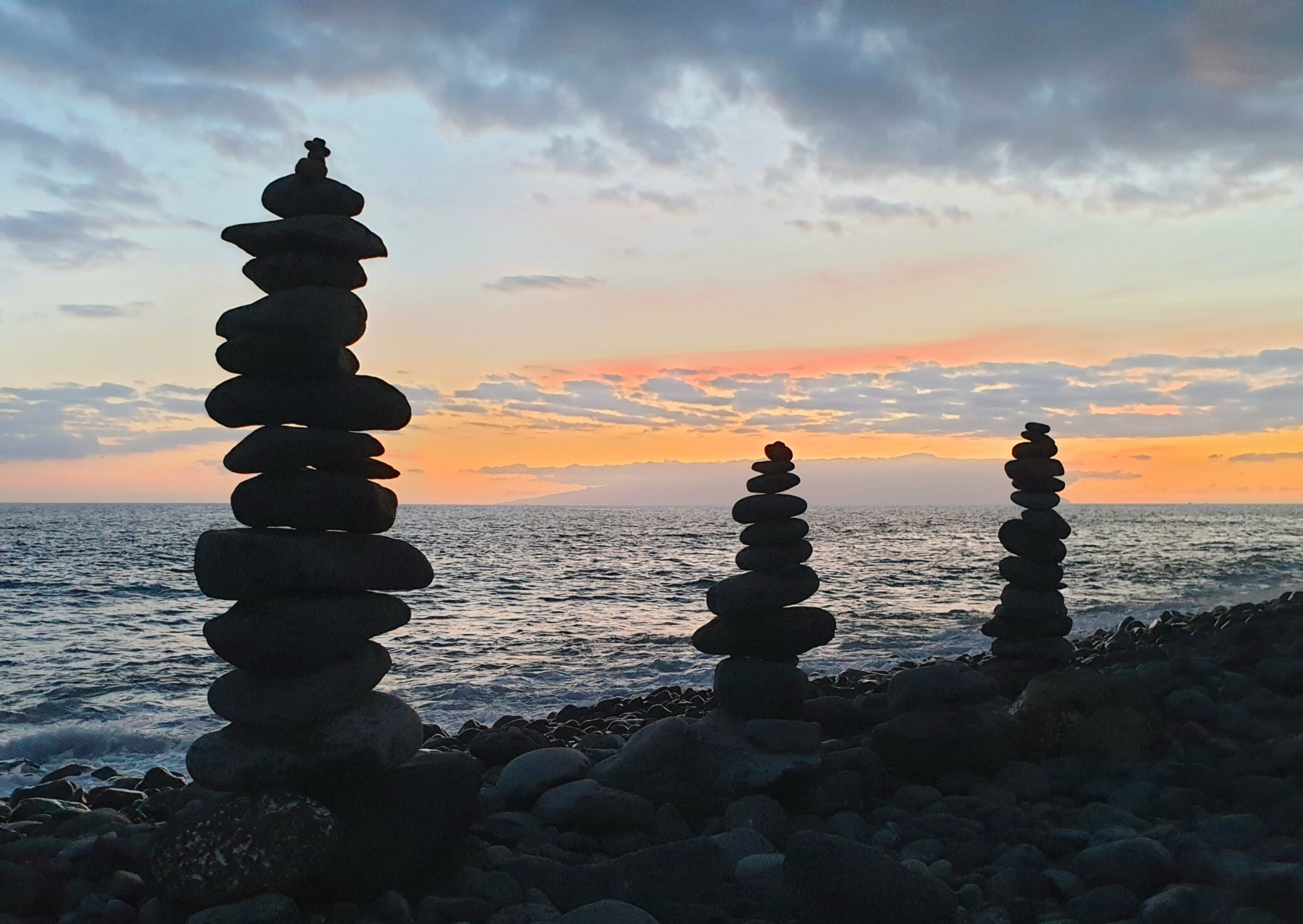 Looking on to La Gomera. Great pebble towers