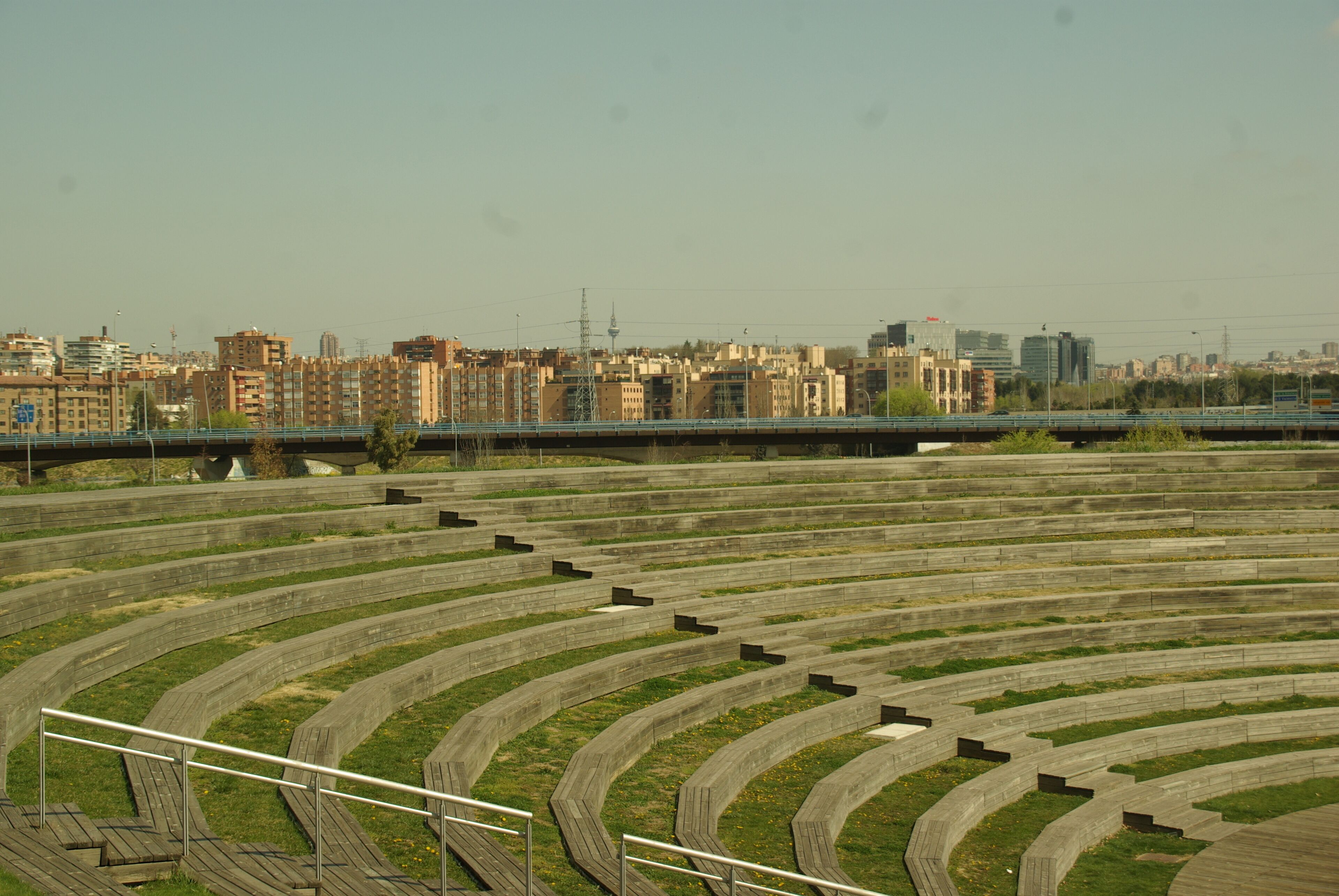 ® MADRID P.L.M. PARQUE MANZANARES-ANFITEATRO
