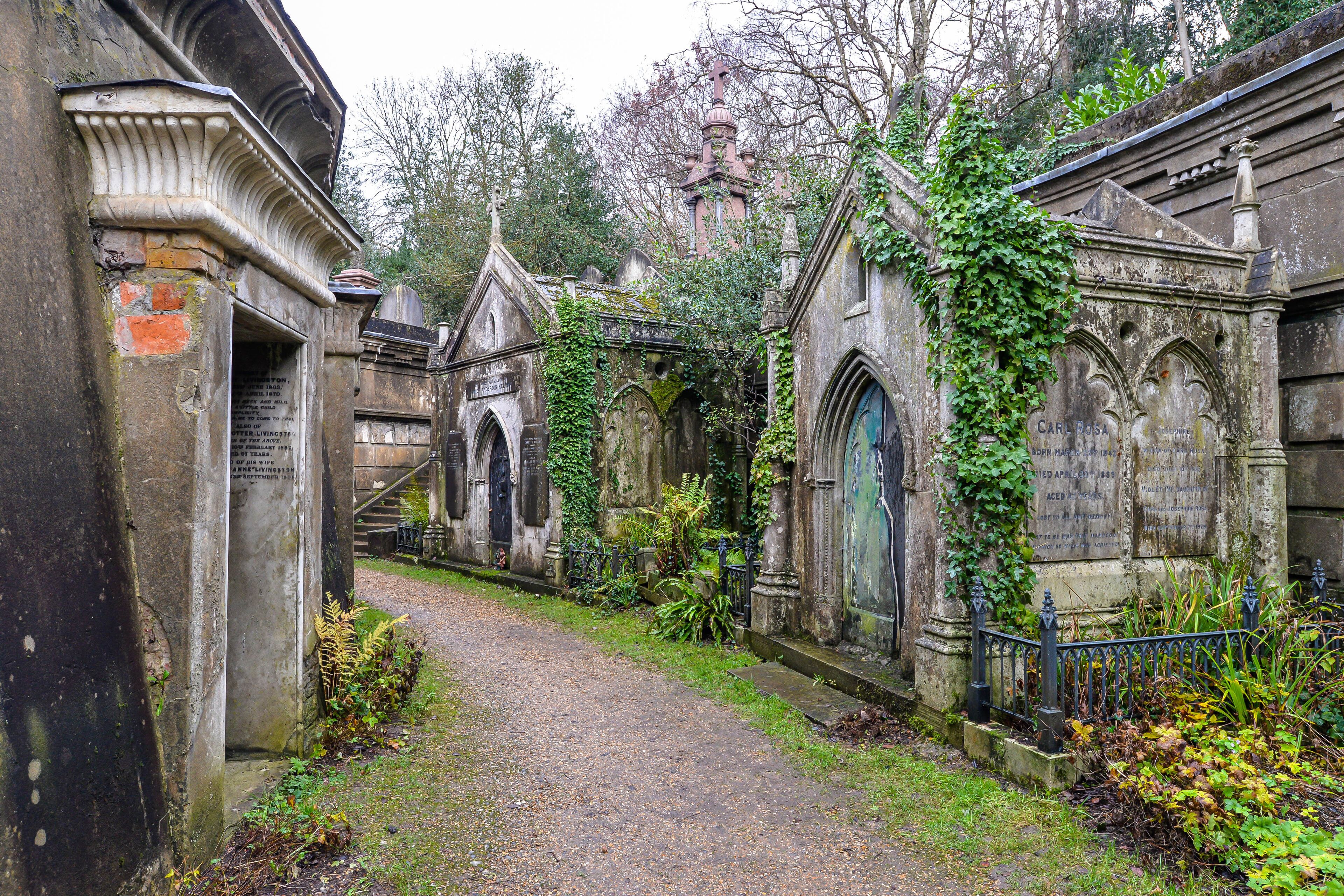 Highgate Cemetery West - London