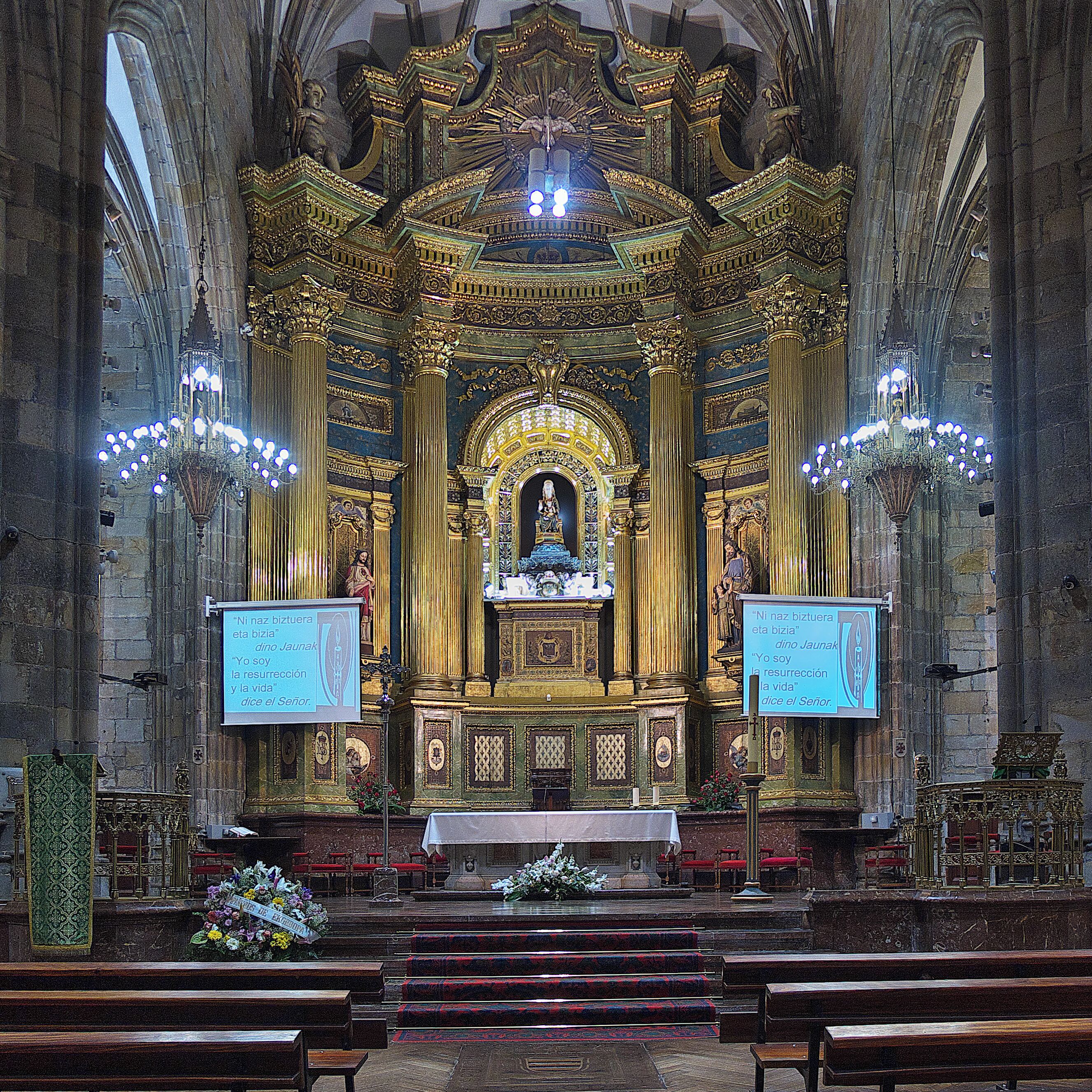 Retablo Mayor de la basílica, obra de Antonio Alloytiz (1640)