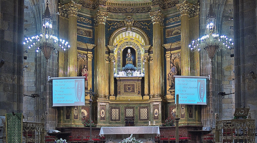 Retablo Mayor de la basílica, obra de Antonio Alloytiz (1640)