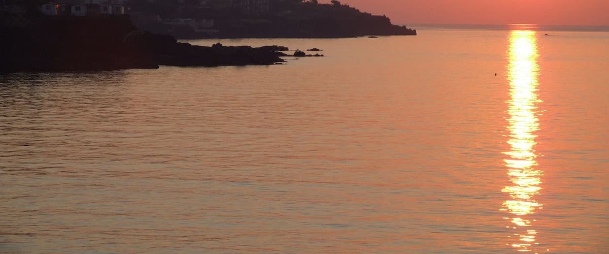 To see more www.flickr.com/photos/gnuckx Welcome. You are free to use all my photos for free. My photos are licensed under Creative Commons Attribution United States License for your legal protection. So you are FREE (as for beer) to copy, distribute, display, perform the work, and to make derivative works, including for commercial use. You may use any of my photos to repost in the Internet, make calendars or any other object, use it in other media production, print them for sale, etc... You do not need special permissions, because all possible permissions you might ever need are hereby granted. If you want to give credit, just give it to mike gnuckx. Enjoy. :-)