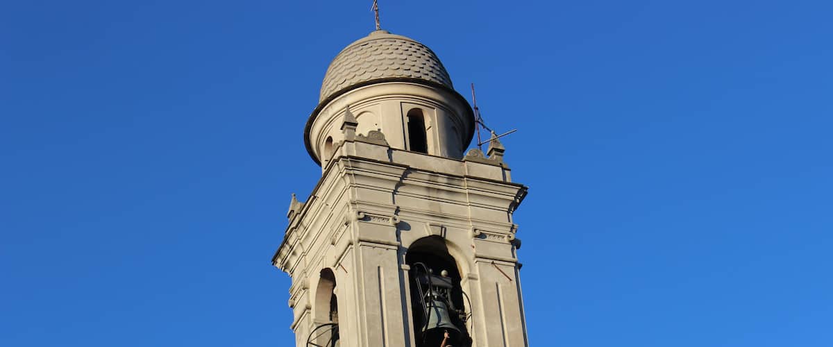 Chiesa di San Martino di Tours a Murta: particolare del campanile.