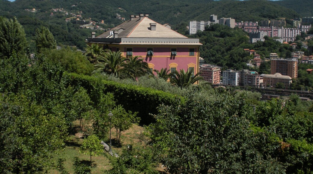Genoa (Italy), quarter of Bolzaneto, Villa Clorinda on Murta hill