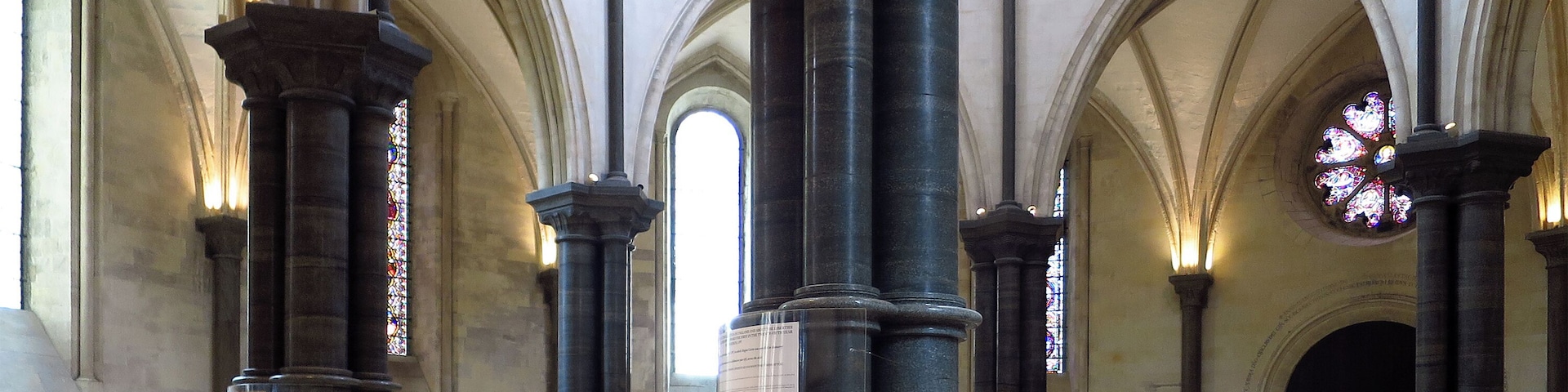 Temple Church, London, England. Interior of the Round Church. Wikidata has entry Q1429312 with data related to this item.