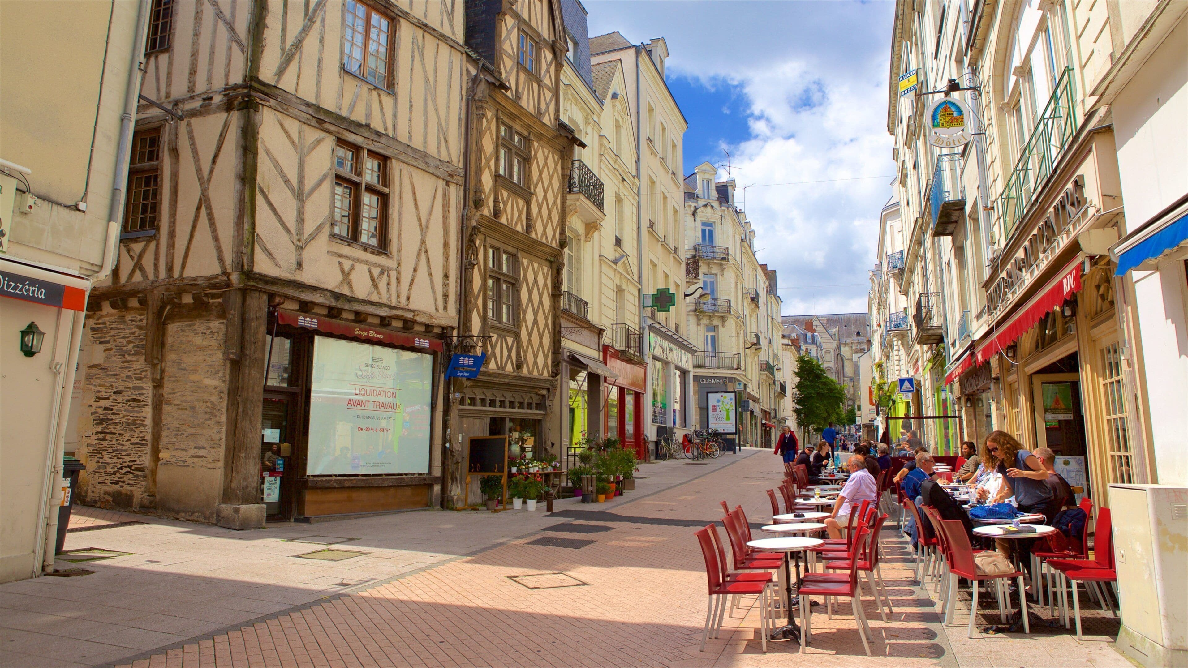 Downtown Angers which includes street scenes and outdoor eating