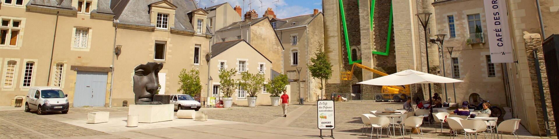 Angers mettant en vedette square ou place