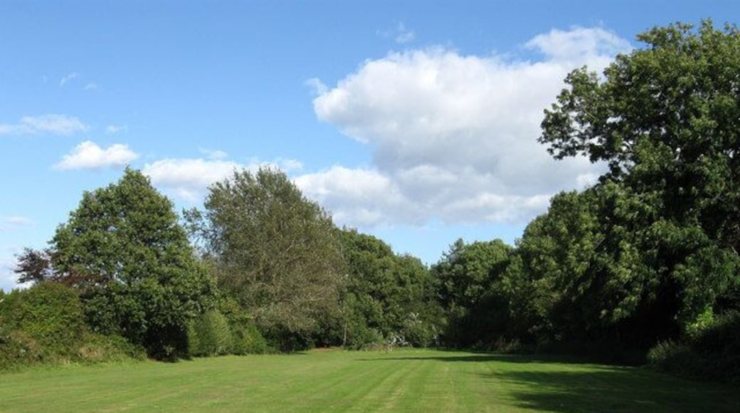 Footpath to Streat Part of an ancient east-west route that links Ditchling to the villages of Streat, Plumpton Green and East Chiltington which today is a series of footpaths and bridleways.