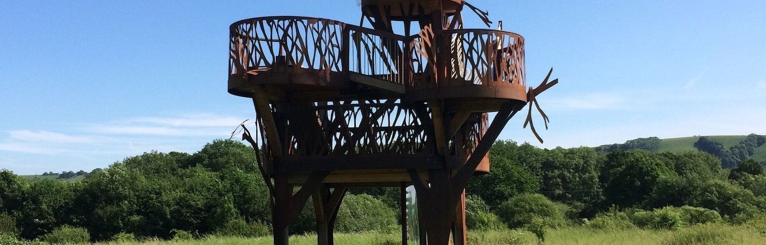 This crazy structure was found near Ditchling in East Sussex on a lovely circular walk in the area. There was some “wild” vamping going on in the fields around. Not sure what the campsite is called though...anyone know?