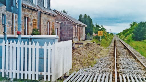 Former station at Delny, 1994. View SW, towards Dingwall and Inverness: ex-Highland Railway, Inverness - Dingwall - Thurso/Wick 'Far North' line. The station was to passengers 13/6/60, to goods 15/6/64, but the line flourishes