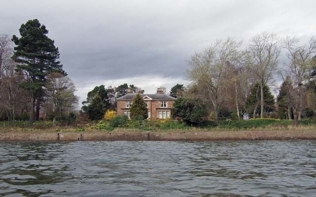 Pollo House - Nigg Bay This grand dwelling commands fine views over Nigg bay to the Cromarty Sutors.