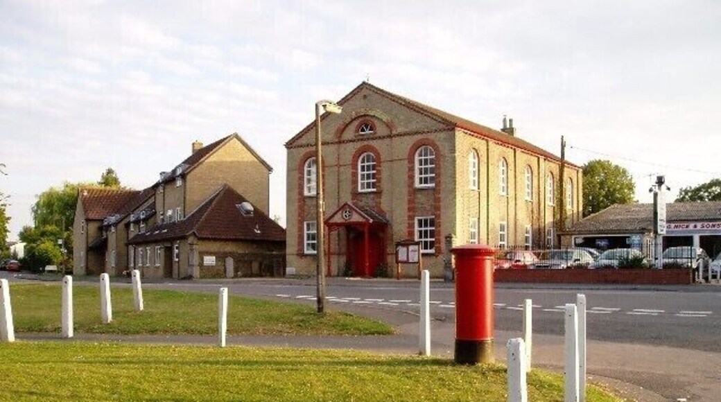 Waterbeach Baptist Church. A barn-like brick structure typical of Victorian non-conformist churches. (Someone will tell me if there's a more accurate architectural term for this style.) Known as Spurgeon's Chapel, the Victorian Baptist preacher Charles Spurgeon preached here on a number of occasions. Originally the windows to the right and left of the doorway ran the whole height of the wall and were not bricked up in the middle. (Thanks to a site user for the extra information.)