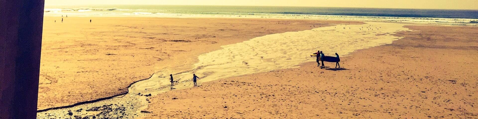 Superb Surfing venue......and great Jamie Oliver Restaurant