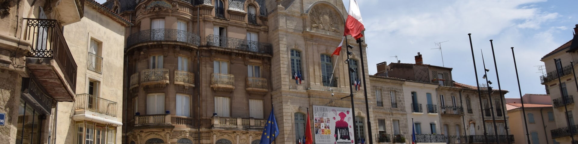This building is indexed in the Base Mérimée, a database of architectural heritage maintained by the French Ministry of Culture, under the reference PA00103383 .