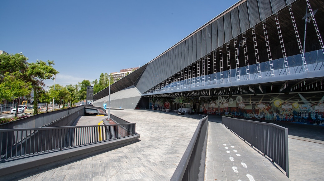 Gran Casino Costa Brava showing modern architecture