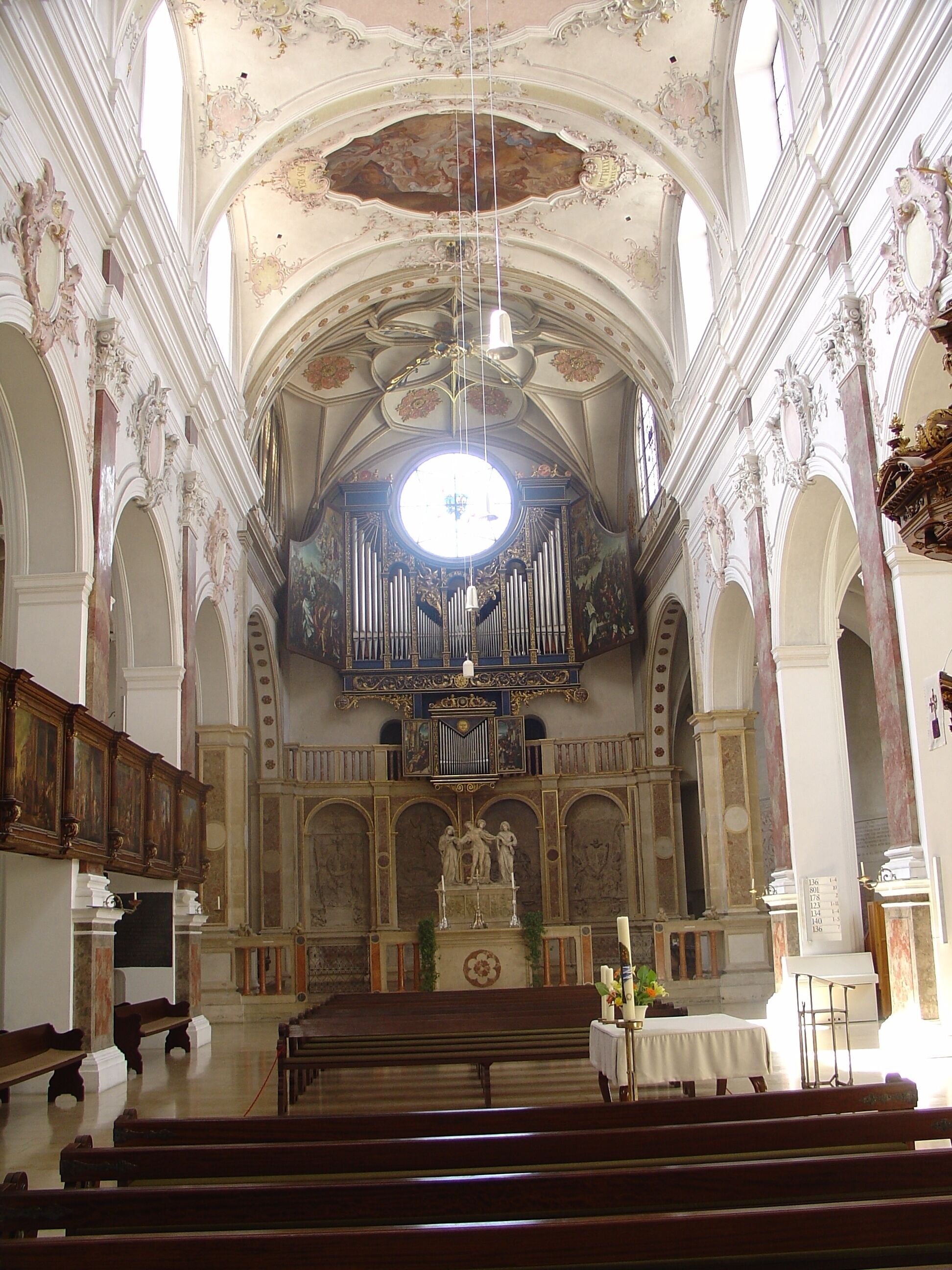 2004-05-23 Augsburg 033 St. Anna Kirche.jpg