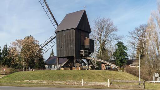 Bockwindmühle (Schmidt-Mühle), Am Schützenplatz in Brehna