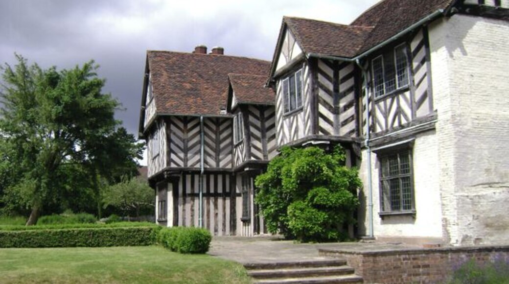 South front of Blakesley Hall, Yardley, Birmingham Blakesley Hall is a timber-framed Tudor house, now a museum: http://www.birmingham.gov.uk/GenerateContent?CONTENT_ITEM_ID=2661&CONTENT_ITEM_TYPE=0&MENU_ID=623&EXPAND=413