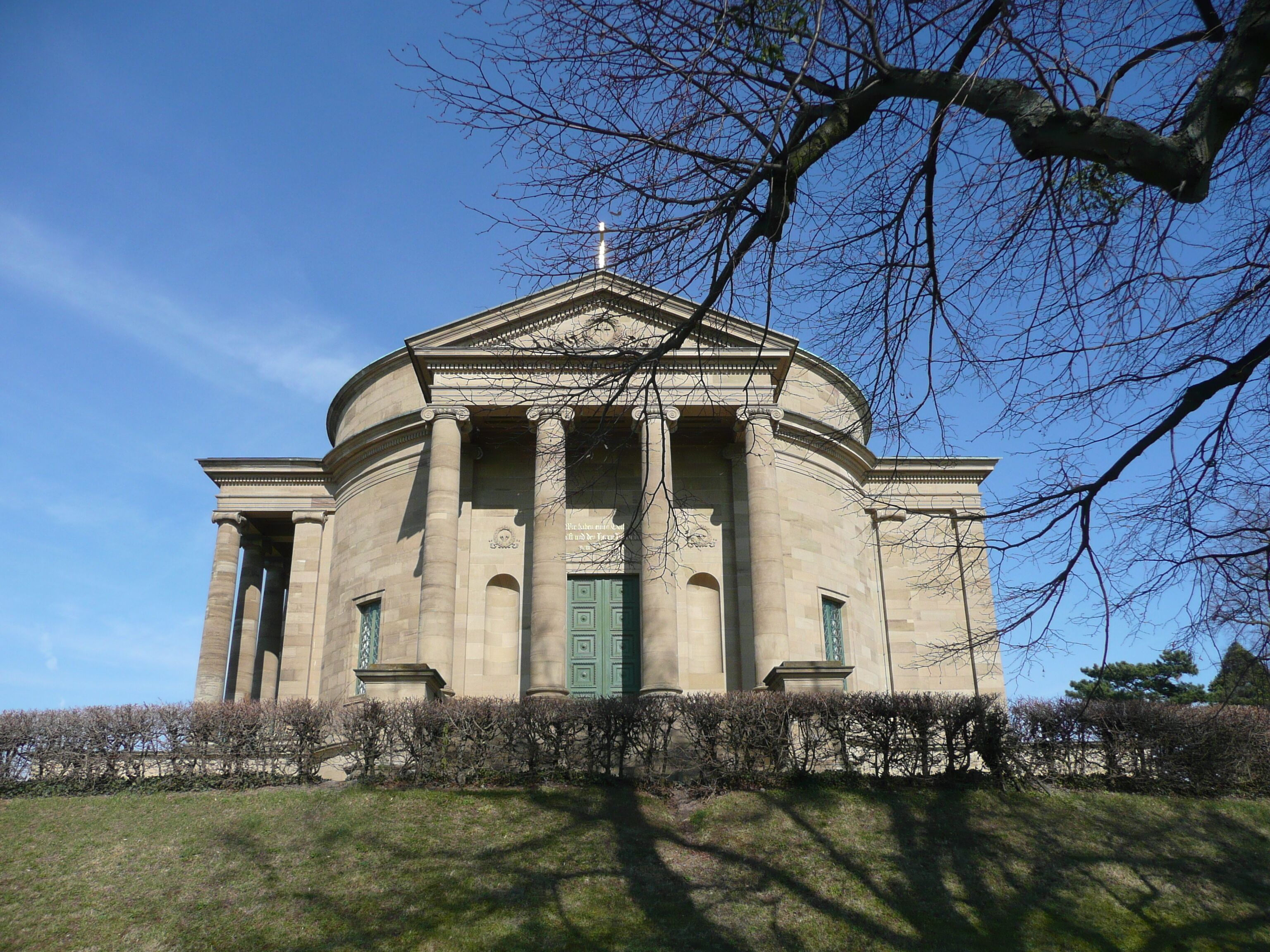 Grabkapelle Württemberg: Das Mausoleum wurde erbaut 1820/1824 von König Wilhelm I. für seine jung verstorbene Gemahlin Katharina Pawlowna (1788–1819) .