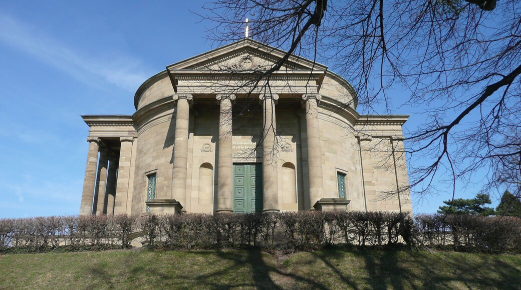 Grabkapelle Württemberg: Das Mausoleum wurde erbaut 1820/1824 von König Wilhelm I. für seine jung verstorbene Gemahlin Katharina Pawlowna (1788–1819) .